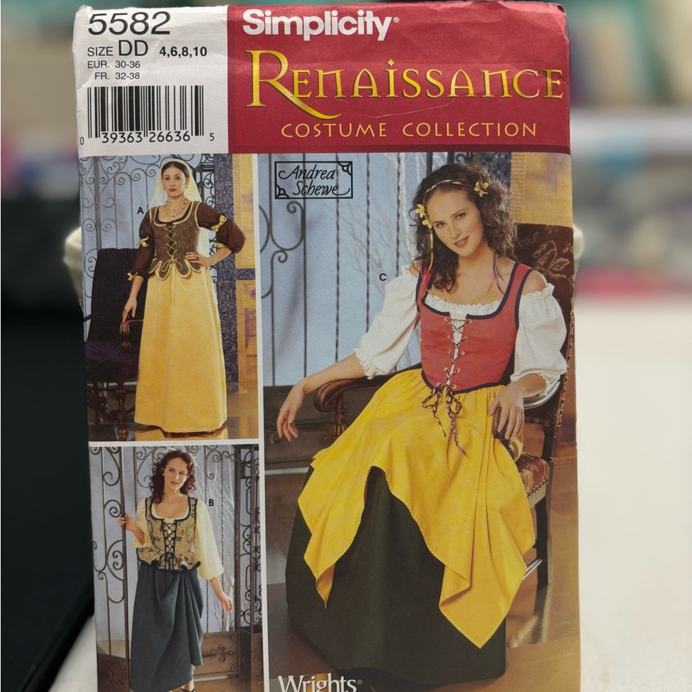 Renaissance Costume Sewing Pattern Simplicity 5582